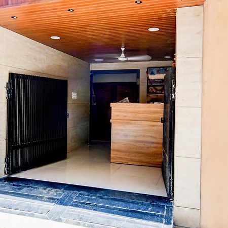 Super Hotel O D.V Near Medanta Hospital Indaur Kültér fotó