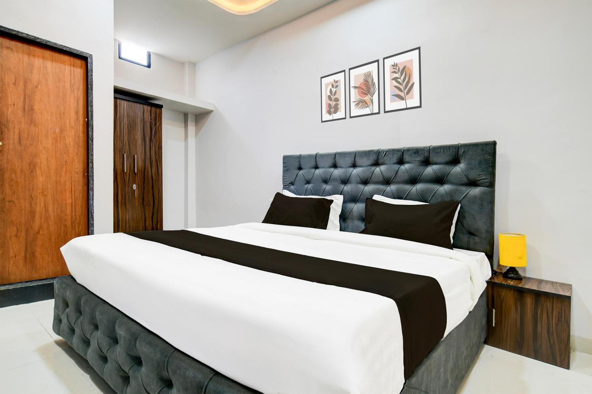 Super Hotel O D.V Near Medanta Hospital Indaur Kültér fotó