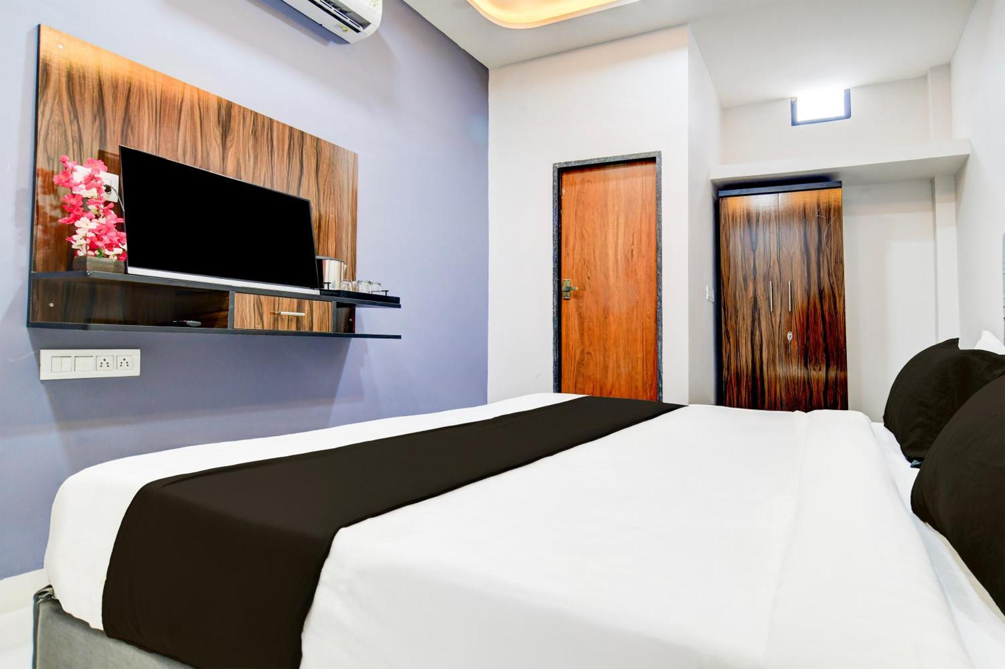 Super Hotel O D.V Near Medanta Hospital Indaur Kültér fotó